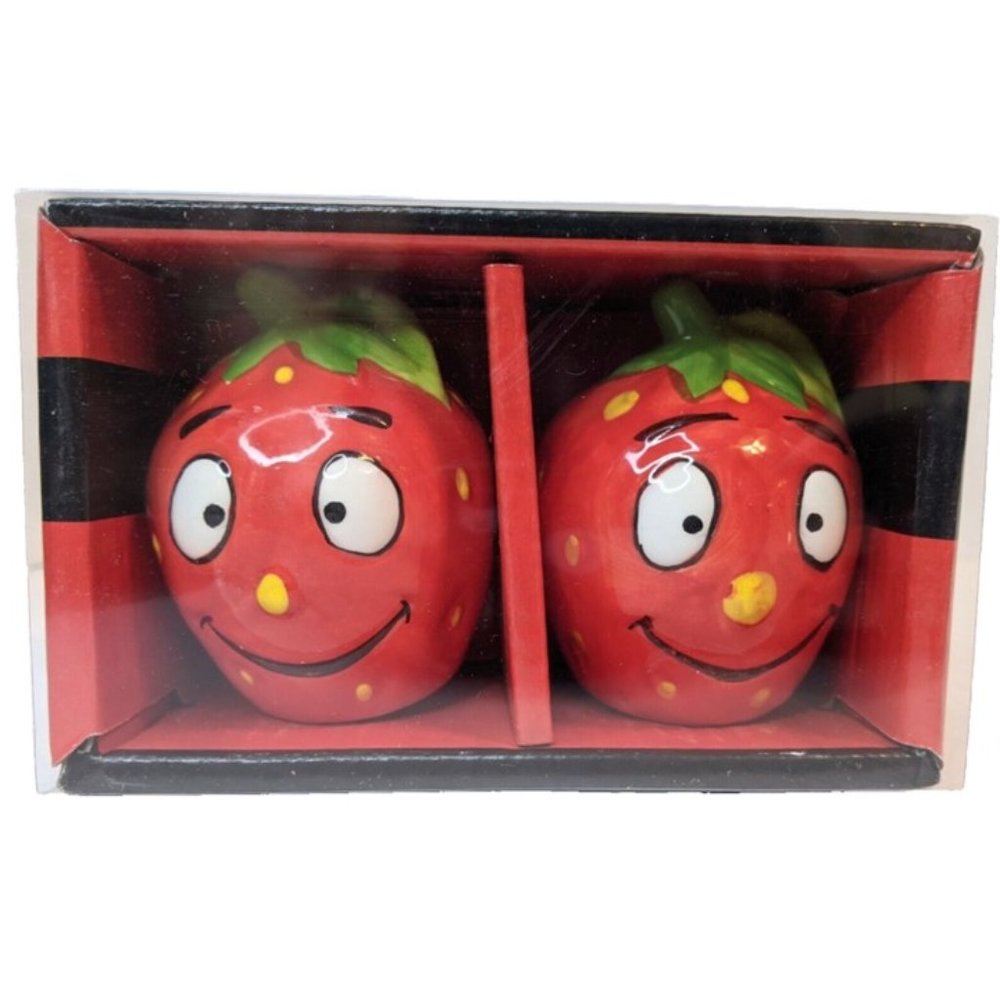 STRAWBERRY Ceramic Salt & Pepper Shakers Happy FACE Super Cute Hand Painted Gift
